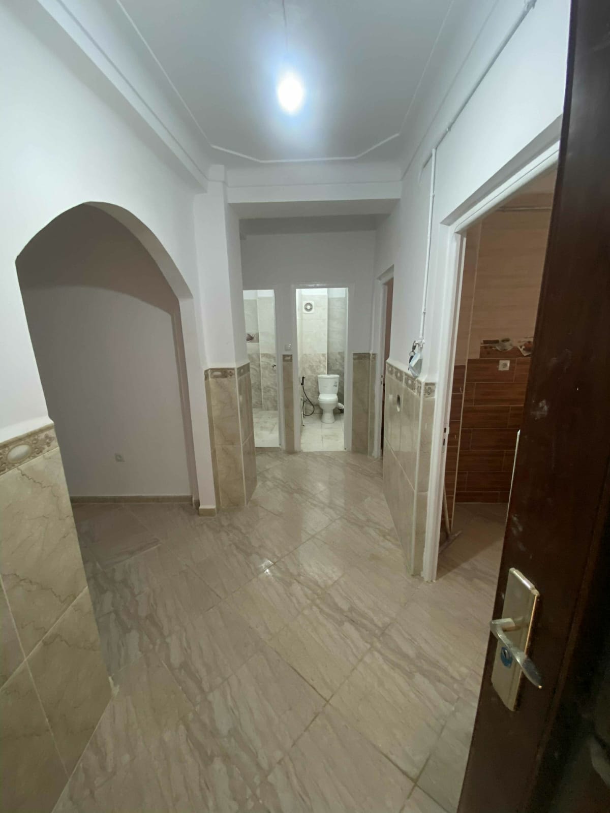 F3 a vendre d'une superficie de 77.00 m² fini clefs en main avec deux facafdes parking 2 etage .